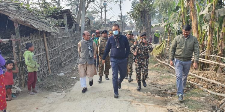 क्षेत्र भ्रमण के दौरान आखिर क्यों भड़के खगड़िया के डीएम आलोक रंजन घोष!कई दिशा-निर्देश कर दिया जारी,डीएम के गरम तेवर को देखकर थरथराते नजर आए लापरवाह पदाधिकारी।।