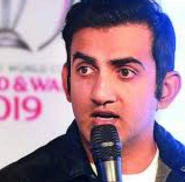 IPL 2021: आरसीबी ने 10 खिलाड़ियों को किया रिलीज, फैसले से निराश गौतम गंभीर