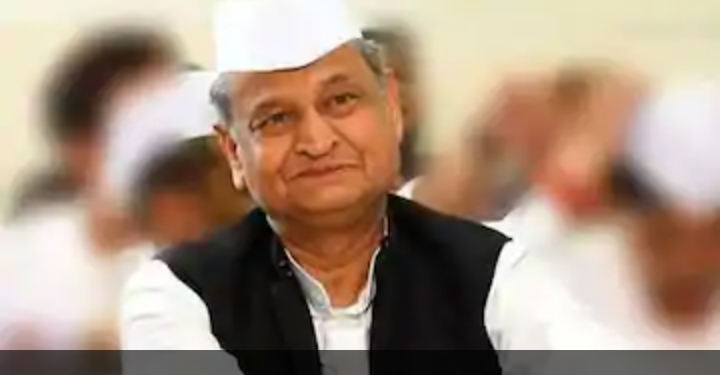 Jaipur News: CWC मीटिंग में अशोक गहलोत ने दिखाए तेवर, असंतुष्ट नेताओं से कहा- पार्टी नेतृत्व पर भरोसा करें