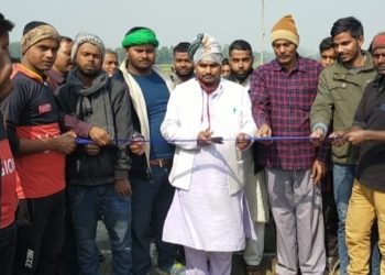 क्रिकेट टूर्नामेंट का फीता काटकर जदयू नेता ऋषव कुमार ने किया उद्घाटन, नारदपुर की टीम को हनुमान नगर की टीम ने धोया*।।