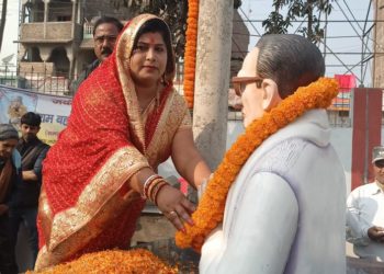 पूर्व दिवंगत विधायक राम बहादुर आजाद की जयंती आयोजित, बच्चों के बीच स्कूली बैग का किया गया वितरण,नगर सभापति सीता कुमारी ने कहा-हमेशा प्रेरणाश्रोत बने रहेंगे दिवंगत विधायक।।*