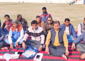 संविदा कर्मियों की बैठक में लिए गए अहम निर्णय, एक साथ मिलकर वेतनमान के लिए लड़ेंगे लड़ाई,प्रदेश उपाध्यक्ष राकेश पासवान शास्त्री ने कहा- एकीकृत होकर संघर्ष करने से ही संविदा कर्मियों की पूरी होगी मुरादें:शास्त्री*