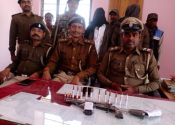 कोसी दियारा का आतंक सुभाष यादव शागिर्द रामशरण यादव के साथ धराया,हथियारों और जिंदा कारतूसों के साथ बेलदौर थाना पुलिस ने दबोचा।।*