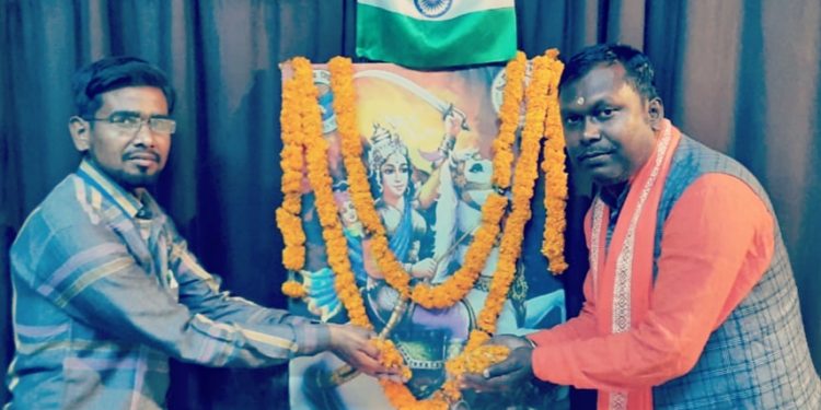 पुरुषों ने आखिर क्यों कहा कि महिलाओं के सम्मान के लिए लेनी होगी शपथ!पढ़ें पूरी खबर!!