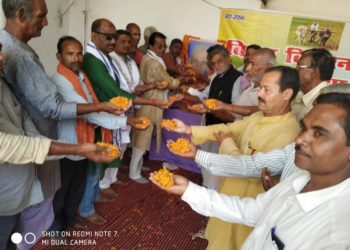 दूध की कीमत बढ़ाने सहित किसानों की विभिन्न समस्याओं के निष्पादन को ले आवाज बुलंद करते रहे जुझारु किसान नेता योगेन्द्र प्रसाद सिंह के निधन से मर्माहत हुए किसान,शोक सभा सह श्रद्धांजिल सभा का हुआ आयोजन।।*