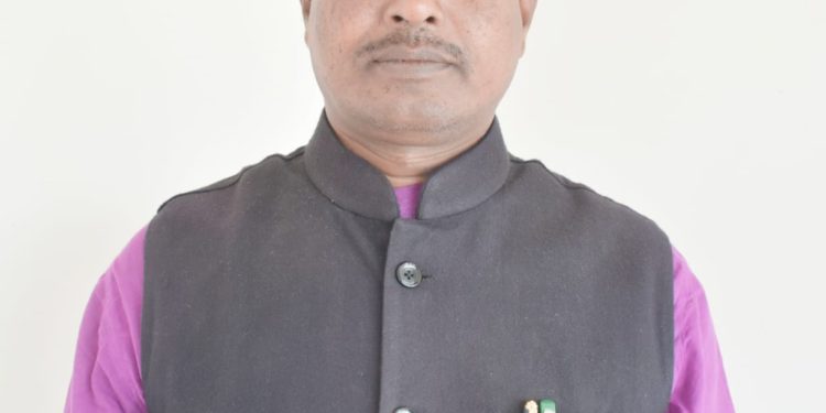 अलौली में डिग्री कॉलेज की स्थापना से शिक्षा मंत्री ने साफ तौर पर किया इंकार,अलौली के राजद विधायक रामवृक्ष सदा ने कहा-जनता को उच्च शिक्षा से वंचित रखना चाहती है सरकार।।