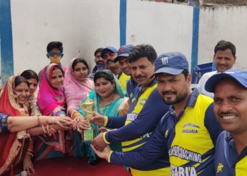 पूर्व नगर पार्षद स्वर्गीय अनिरुद्ध प्रसाद की स्मृति में आयोजित हुआ एक दिवसीय क्रिकेट टूर्नामेंट, नगर परिषद की टीम का बल्ला चमका और डॉक्टरों की टीम के बल्ले का रंग पड़ गया फीका,शतकवीर बने व्यवसायी नवीन गोयनका और डॉ. कृष्ण।पढ़िए पूरी खबर।।*