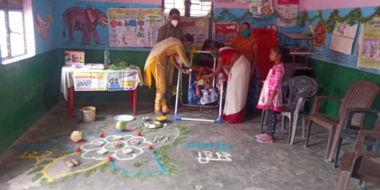 बच्चों को खीर खिलाकर पोषण अभियान की हुई शुरुआत,महिलाओं व बच्चों को सही पोषण की उपलब्धता सुनिश्चित कराने को ले राष्ट्रीय पोषण अभियान जरुरी:मो. इमरोज।।*