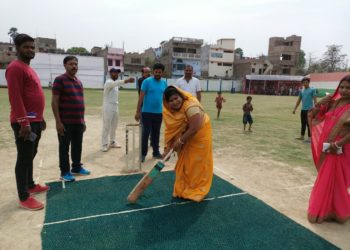 नगर सभापति सीता कुमारी द्वारा उद्घघाटित शहीद किशोर कुमार मुन्ना एवं शहीद मो० जावेद अंतर जिला क्रिकेट टूर्नामेंट के प्रथम मैच में खगड़िया ने बेगूसराय को 2 रनों से दी शिकस्त,रोमांचक रहा मुकाबला,पढ़े पूरी खबर।।*