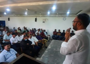 प्राइवेट स्कूल व कोचिंग संचालक दे देंगे अपनी-अपनी गिरफ्तारी,लेकिन शिक्षण संस्थानों को नहीं रखेंगे बंद,प्राइवेट स्कूल और कोचिंग एसोसिएशन ने सरकारी आदेश को बताया तुगलकी फरमान