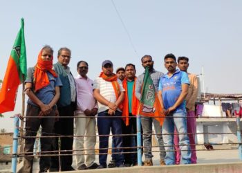 भाजपा के स्थापना दिवस पर जगह-जगह एकत्रित हुए पार्टी कार्यकर्ता,राष्ट्रीय कार्यक्रम के तहत किया ध्वजारोहण*