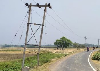 जान-माल के जानी दुश्मन का परिचय दे रहे विद्युत विभाग के पदाधिकारी आखिर क्यों कर रहे हैं हादसे का इंतजार!*