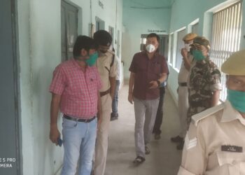 कैदियों की विभिन्न समस्याओं का होगा निवारण,जेल के डॉक्टर हैं कोरोना पॉजिटिव,वीडियो कॉन्फ्रेंसिंग के जरिए कैदियों की परिजनों से हो रही मुलाकात*