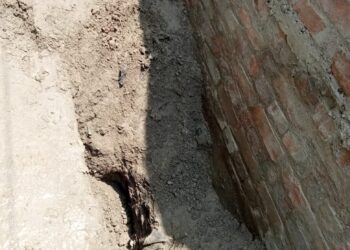 *अजब-गजब:मुखिया पुत्र के आदेश पर सरकारी सड़क व नाले को किया जा रहा जमींदोज,ग्रामीणों के बीच आक्रोश