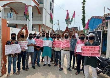 बिहारियों के नूर-ए-नजीर पप्पू यादव की गिरफ्तारी के विरोध में उठ रही चिंगारी कहीं शोला न बन जाय!*