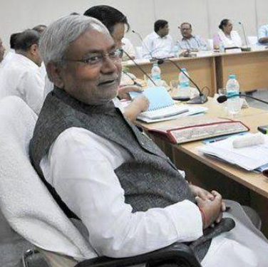 *बिहार में 10दिनों के लिए बढ़ सकती है लॉक डाउन की अवधि,ग्रामीण इलाकों पर सख्ती रहेगी नजर,लॉक डाउन का सार्थक परिणाम आया सामने,रोगियों की संख्या में गिरावट