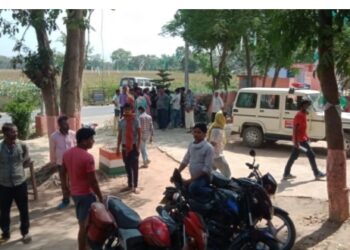 बिना किसी जुर्म के अरविन्द की गिरफ्तारी के लिए दरवाजे पर आखिर क्यों दस्तक दे रही पुलिस!