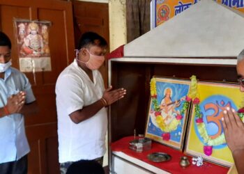 शिक्षा की मंदिर में योग का पढ़ाया पाठ,कहा-मन और मस्तिष्क के बीच संतुलन बनाए रखने के लिए योग जरुरी