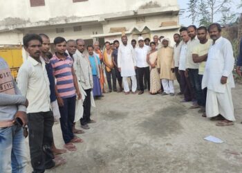 लोजपा के समर्पित कार्यकर्ताओं ने आखिर क्यों कहा कि बाप के रहते बेटा अगर बड़ा बनने की करेंगे कोशिश,तो होगी दुर्भाग्य की बात!पशुपति कुमार पारस और आरसीपी सिंह को केन्द्रीय मंत्री बनाए जाने पर दिखा हर्ष का माहौल,बांटा लड्डू