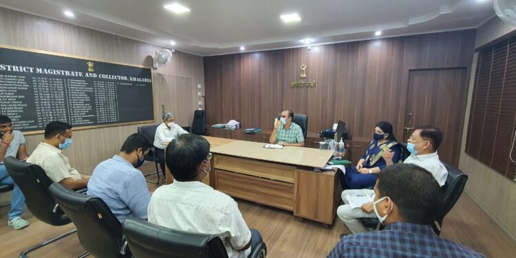 खगड़िया के कप्तान डॉक्टर आलोक रंजन घोष ने तमाम में भरी ऐसी उमंग की रंग,कि सम्पूर्ण जिला टीकाकृत होने का सपना समय से पहले कर लेगा साकार,बैठक सम्पन्न,पढ़ लें पूरी खबर