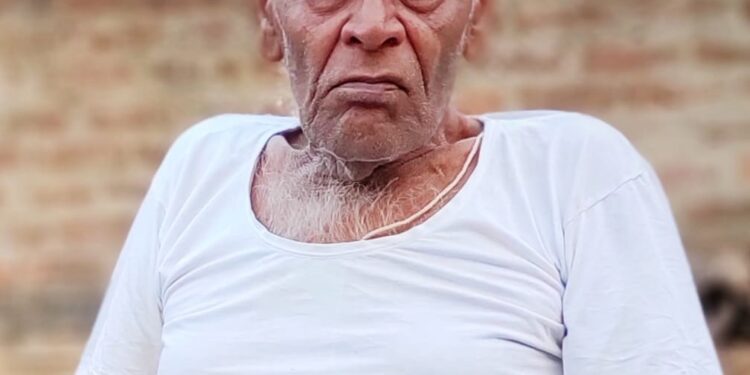 दादाजी के नाम से मशहूर विद्या प्रसाद सिंह के निधन से मर्माहत हुआ समाज, भाव विह्वल हुए लोगों ने कहा-बल से नहीं,दिमाग से कार्य करने का दादाजी पढ़ाया करते थे मार्गदर्शन का पाठ