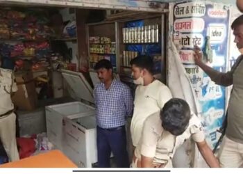 एसडीओ साहब!मैंने कुछ नहीं लिखा है,लेकिन आपके परिसर से शराब कारोबार का मामला क्यों आया सामने!बावजूद इसके आप कैसा कर रहे हैं गुस्से से प्यार!!