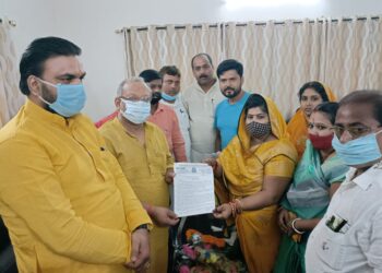 उप मुख्यमंत्री तारकिशोर प्रसाद तथा पंचायती राज मंत्री सम्राट चौधरी का नगर सभापति सीता कुमारी ने किया भव्य स्वागत,उप मुख्यमंत्री के समक्ष खोली समस्याओं की पोटली, सौंपा ज्ञापन