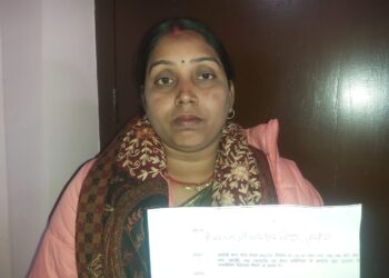 लूरक यादव हत्याकांड में आया नया मोड़,अभियुक्त बनाए गए सुबोध यादव की पत्नी श्वेता ने पति को बताया निर्दोष,एसपी से जांचोपरांत न्याय की गुहार