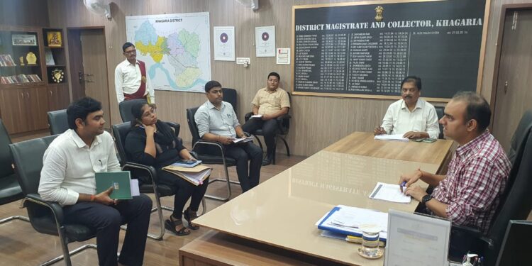 डीएम ने की सीएम के जनता दरबार से संबंधित विभिन्न मामलों की समीक्षा,त्वरित निष्पादन का दिया आदेश