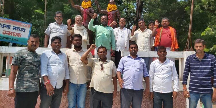 शहादत दिवस पर धन्ना-माधव के स्मारक पर किया गया माल्यार्पण,नागेन्द्र सिंह त्यागी ने कहा-सदैव याद रहेगी शहीद धन्ना-माधव की गाथा