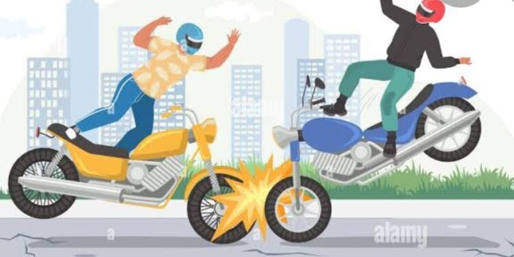 बाइकों की भिड़ंत में चार जख्मी,दो की हालत गंभीर