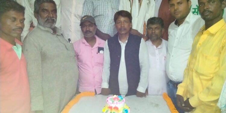 ‘हम’के कार्यकर्ताओं ने धूमधाम से मनाया पूर्व मुख्यमंत्री जीतनराम मांझी 78वां जन्मदिन,की लंबी उम्र की कामना