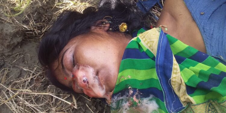 पत्नी को बहाना बनाकर ले गया बहियार और गला दबाकर उतार दिया मौत के घाट,हत्यारोपी पति गिरफ्तार