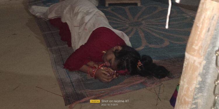 प्रेमी की प्रताड़ना से तंग 17 वर्षीय प्रियंका ने बहन के ससुराल में फांसी लगाकर कर ली खुदकुशी, इश्क के बाद भागकर प्रेमी संग रचाई थी शादी