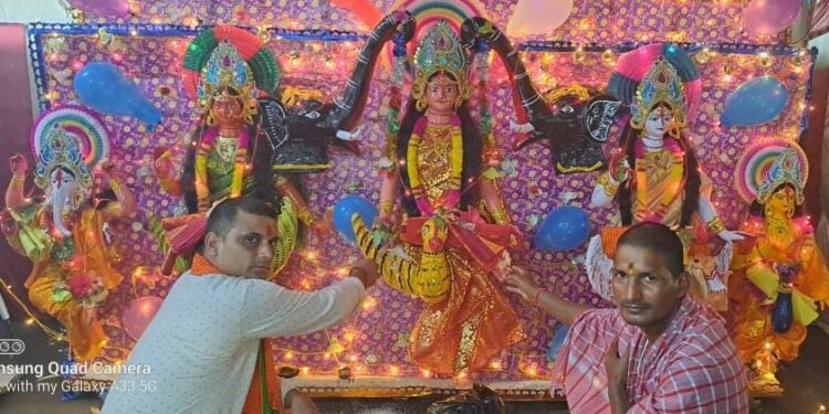 भरगामा में मां महालक्ष्मी व भगवान गणेश की आराधना कर धूमधाम से हुई पूजा