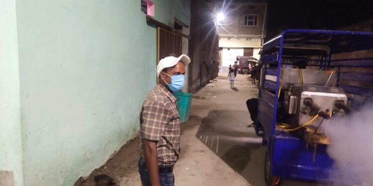 निर्वतमान वार्ड पार्षद रणवीर ने आखिर क्यों कहा कि,लोगों के पूरी तरह जागरुक हुए बगैर डेंगू पर पूरी तरह ब्रेक लगाना थोड़ा मुश्किल!बचाव को ले जिला प्रशासन चौकस, जगह-जगह हो रहा फॉगिंग,चूना छिड़काव और ब्लीचिंग