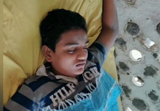 तांत्रिक के चक्कर में चली गई स्कूली छात्र की जान, फूल तोड़ने के दौरान हुआ था सर्पदंश का शिकार