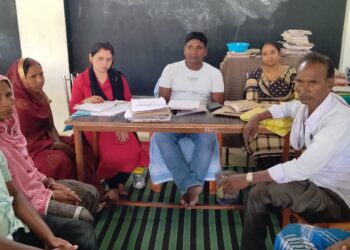 रविवार को आयोजित विशेष जनता दरबार में सरपंच नूर आलम द्वारा निष्पादित किए गए तीन मामले,बकाए रकम के तौर पर वादिनी को मिले 32 हजार रुपये