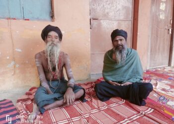 …और नाव पर ही होती थी माँ काली की पूजा, योगिराज डॉ रामनाथ अघोरी बाबा आश्रम में दी जाती है बकरे की बली,तंत्र साधना के लिए अघोरियों का लगता है जमघट