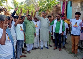 डेंगू के पसरते पांव के बावजूद भी नप प्रशासन शहर की साफ-सफाई के प्रति आखिर क्यों नहीं दिखा रही गंभीरता! पूर्व नगर उपसभापति राजकुमार फोगला और नगर सभापति प्रत्याशी हेमा भारती की टीम शहर में चला रही साफ-सफाई अभियान