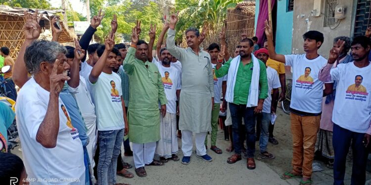 डेंगू के पसरते पांव के बावजूद भी नप प्रशासन शहर की साफ-सफाई के प्रति आखिर क्यों नहीं दिखा रही गंभीरता! पूर्व नगर उपसभापति राजकुमार फोगला और नगर सभापति प्रत्याशी हेमा भारती की टीम शहर में चला रही साफ-सफाई अभियान