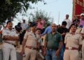 चाक-चौबंद प्रशासनिक व्यवस्था के बीच लाखों श्रद्धालुओं ने विभिन्न छठ घाटों पर सूर्यास्त के समय दिया अर्घ्य,गोगरी में चोर- उचक्कों और उपद्रवियों पर थी पुलिस की पैनी नजर