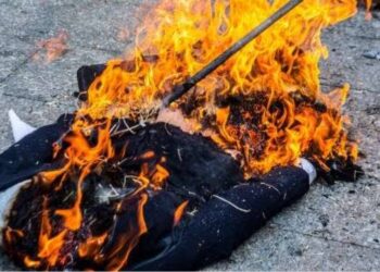 आखिर क्यों चढ़ने लगा बिहार का राजनीतिक पारा!बिहार के मुखिया नीतीश कुमार और नगर विकास मंत्री का गुरुवार को भाजपा कार्यकर्ता फूकेंगे पुतला,तो विभिन्न संगठनों ने गुरुवार को ही आपात बैठक आयोजित करने का किया ऐलान