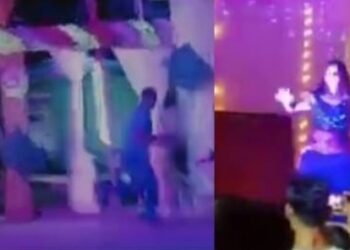 अष्टमी के दिन से दशमी बाद तक ऑर्केष्ट्रा के नाम पर बार बालाओं द्वारा परोसा गया अश्लील डांस, साथ में नाचने को लेकर आपस में भिड़े दो गुट,चाकूबाजी कई जख्मी, पुलिस के चटके डंडे