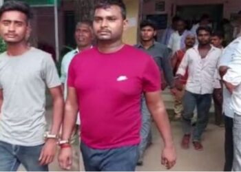 महिला को सामूहिक रुप से हवश का शिकार बनाने वाला पांच दरिंदा धराया, घसीटते हुए खेत में ले जाकर नौ युवकों ने किया था सामूहिक रुप से बलात्कार