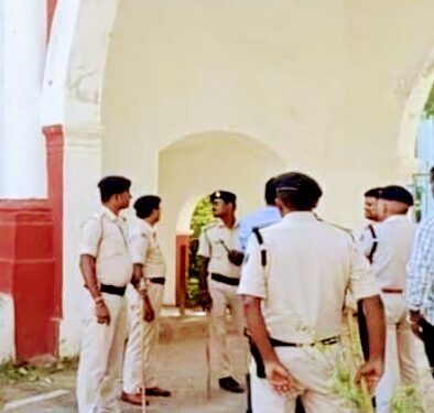 छात्रों के बीच हुई पत्थरबाजी की घटना में तीन छात्र जख्मी,असमाजिक तत्वों ने की बमबाजी,पटना विश्वविद्यालय में चुनाव का ऐलान से होने से पहले घटित हुई घटना,पड़ताल में जुटी पुलिस