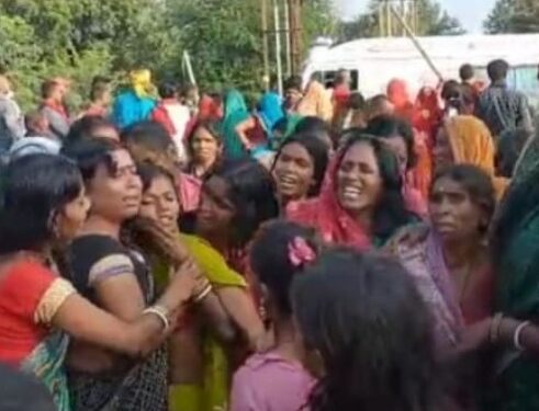 ड्राइवर नुनु बाबू से पूर्व सरपंच की पुत्री रुपम को हुआ प्यार, रेलवे ट्रैक के समीप मिली प्रेमी-प्रेमिका की लाश,आक्रोशित परिजनों ने लाखो के समीप एनएच 31को किया जाम