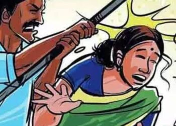 पुरानी रंजिश को लेकर दबंगों ने महिला पर बरपाया कहर,पीट-पीटकर किया जख्मी,रुपये भी छीना