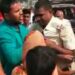सड़क पर खड़ी ऑटो को हटाना दारोगा को पड़ा मंहगा,ऑटो चालक सहित स्थानीय लोगों ने कर दी जमकर धुनाई,अस्पताल में भर्ती हैं दारोगा