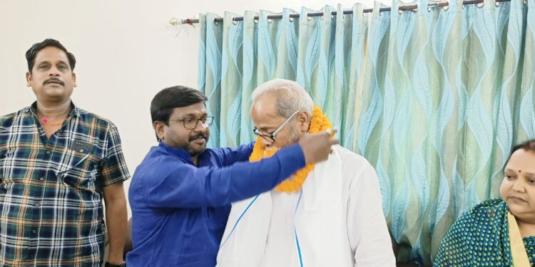 पिछड़ा वर्ग आयोग के सदस्य ज्ञानचन्द्र पटेल का जदयू नेताओं ने किया भव्य स्वागत,खगड़िया पहुंचे थे ज्ञानचन्द्र